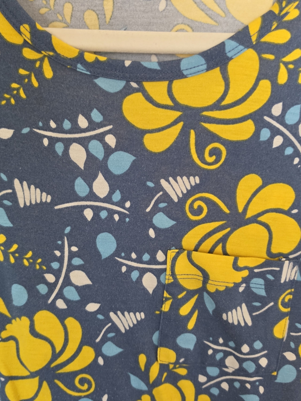 LuLaRoe Carly Dress XS Blue Yellow Floral Swing Pocket Casual Stretch Tunic - Picture 2 of 4